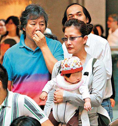 陳慧珊和老公鐘家鴻、女兒