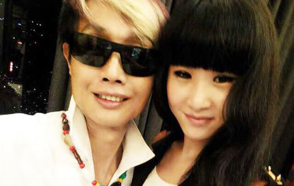 鄧建國與新女友。