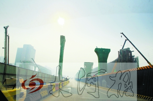 　三環(huán)大“項(xiàng)圈”，西、北兩段預(yù)計(jì)年底通車