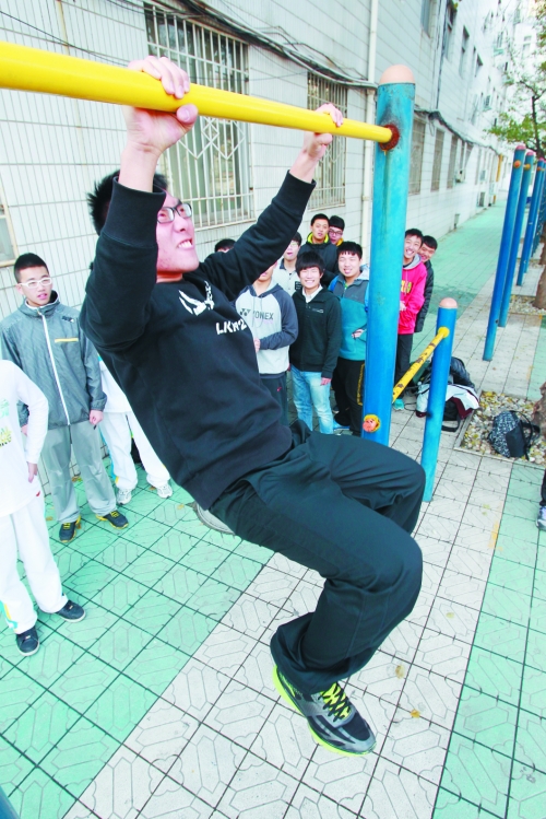 對(duì)于對(duì)外開(kāi)放體育設(shè)施的學(xué)校，市民滿懷期待。