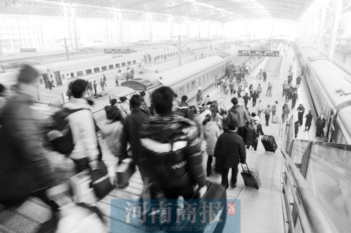 坐火車(chē)回家的小伙伴們，你們的票買(mǎi)到了嗎？