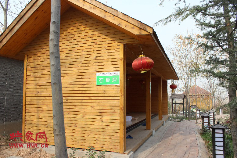 石板浴，躺在上面超級爽