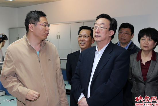 5月9日上午11點(diǎn)10分，河南省委書記郭庚茂一行來到映象網(wǎng)視察。映象網(wǎng)記者 邵恰 段晉哲攝