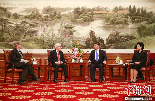 10月23日，中國國家主席習近平在北京釣魚臺國賓館會見清華大學經(jīng)濟管理學院顧問委員會海外委員。