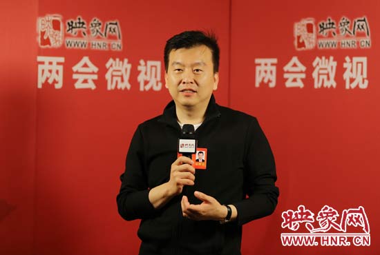全國人大代表張澤群接受映象網(wǎng)“兩會微視”訪談。