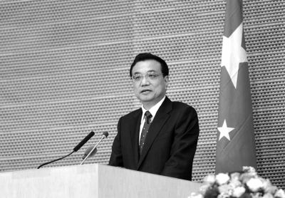 當?shù)貢r間5月5日，國務(wù)院總理李克強在非盟會議中心發(fā)表演講。圖/中國政府網(wǎng)