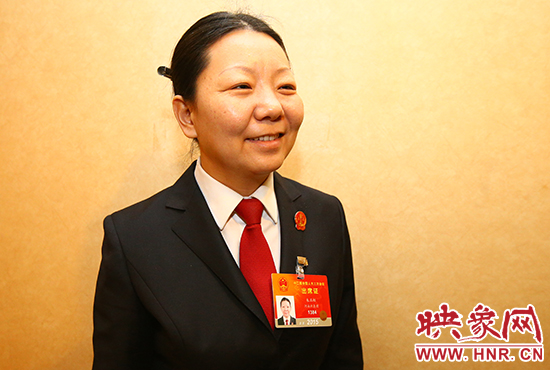 全國(guó)人大代表、河南省寶豐縣人民法院副院長(zhǎng)、鬧店鎮(zhèn)法庭庭長(zhǎng)朱正栩