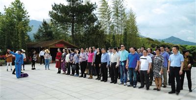 互聯(lián)網(wǎng)大V輪訓(xùn)政協(xié)副主席授課