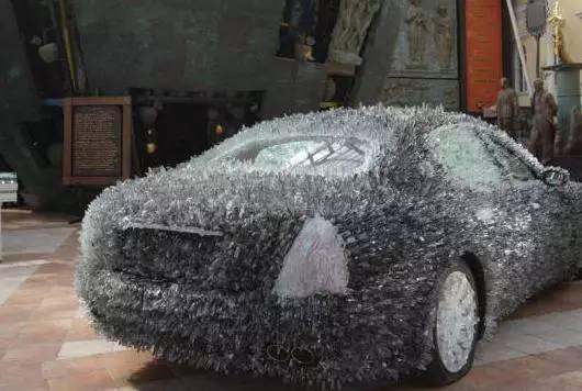 驚！車主用玻璃渣改裝瑪莎拉蒂