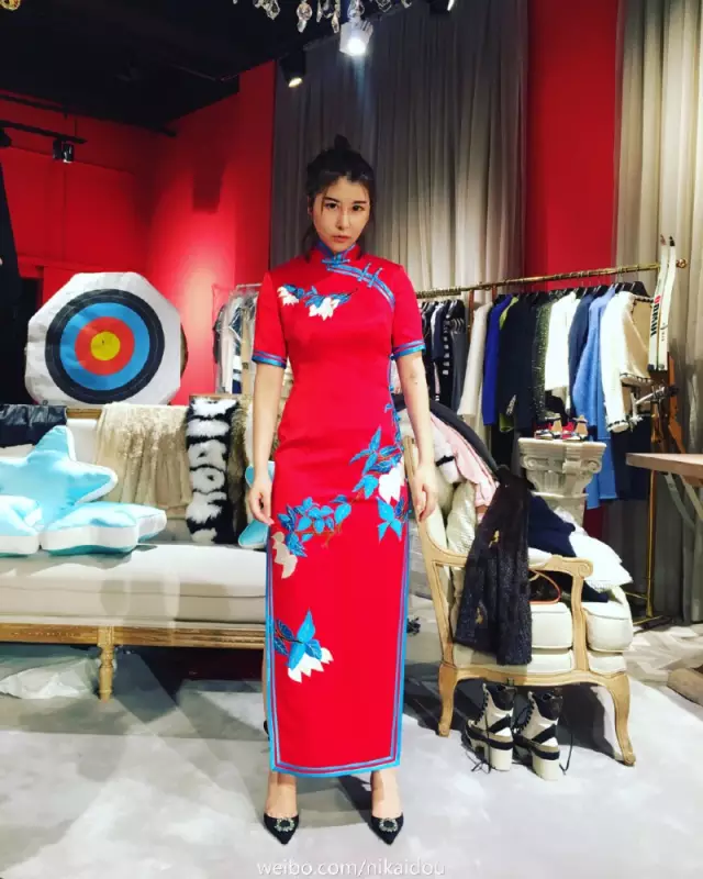 上海一女子自曝每月開銷12萬,被網(wǎng)友罵上頭條！