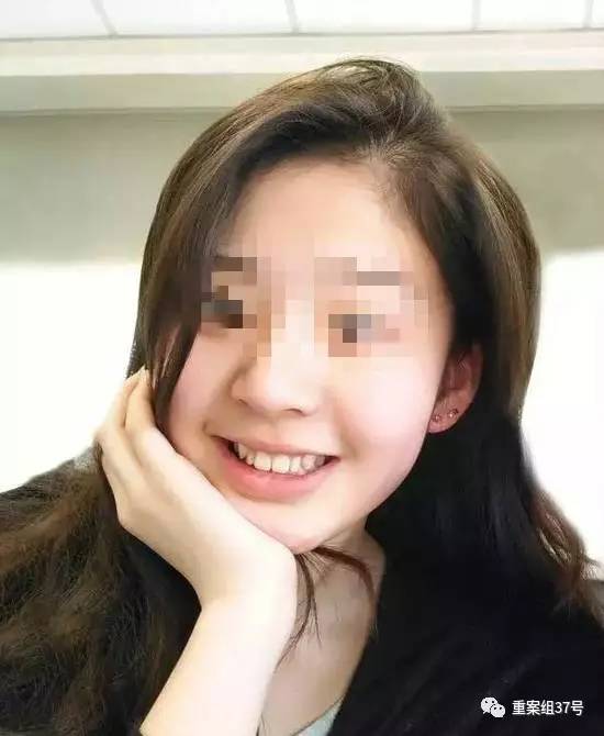 17歲高中男生教室里掐死女同學(xué)，被訴故意殺人和強(qiáng)奸