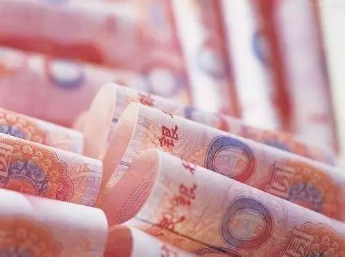 對(duì)增收潛力大、帶動(dòng)能力強(qiáng)的7大群體（技能人才、新型職業(yè)農(nóng)民、科研人員、小微企業(yè)創(chuàng)業(yè)者、企業(yè)經(jīng)營(yíng)管理人、基層干部隊(duì)伍、有勞動(dòng)能力困難群體）實(shí)施激勵(lì)計(jì)劃，推出差別化收入分配激勵(lì)政策，帶動(dòng)城鄉(xiāng)居民實(shí)現(xiàn)總體增收。