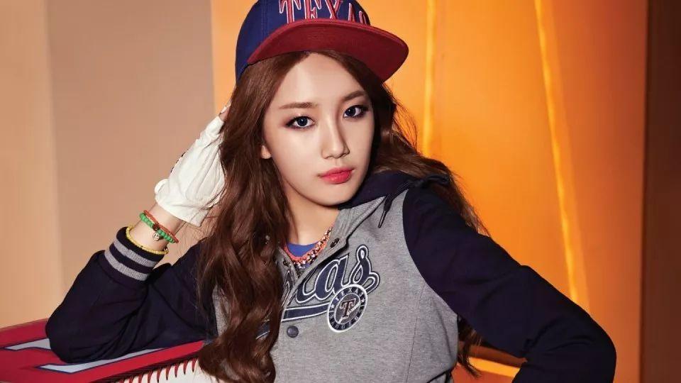 從李敏鎬到李棟旭，再次分手的“男神收割機(jī)”裴秀智被嘲太花心？