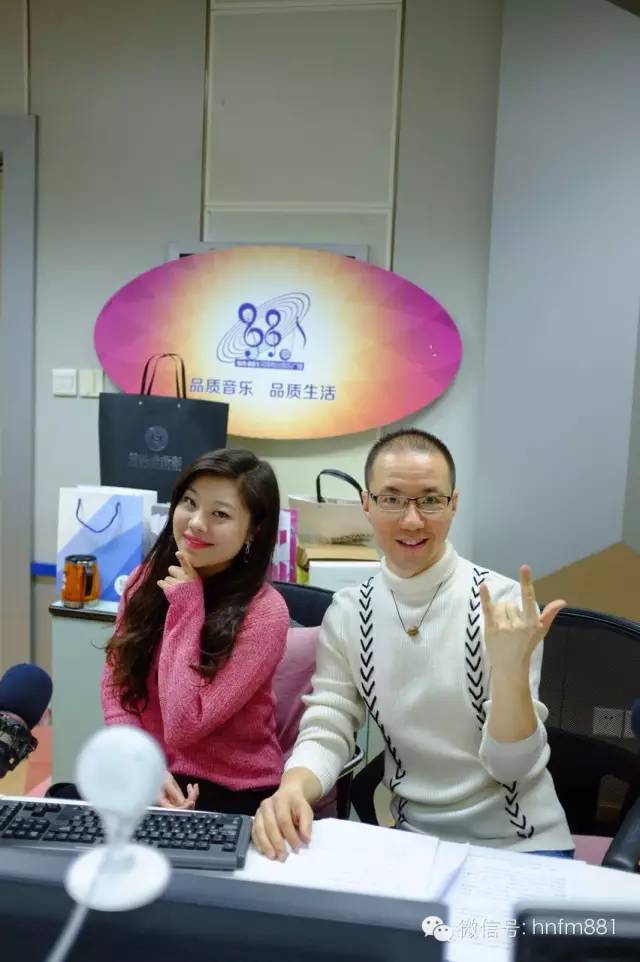 新聞先生凱文和新聞小姐李江也陪伴大家一同跨年！