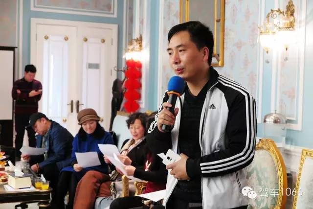 星星裝飾公司董事長、詩人 孔令偉