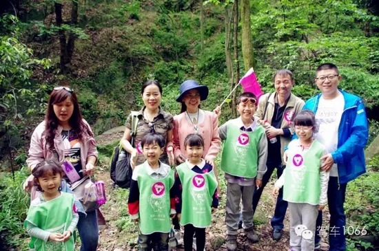 這表情是喜還是樂(lè)？