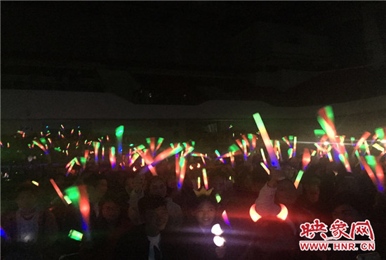 當晚現(xiàn)場約2500個座位全場爆滿，還有全國各地歌迷會趕來的歌迷們。