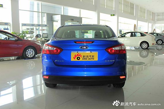 　福克斯兩廂經(jīng)典1.8MT 時(shí)尚型