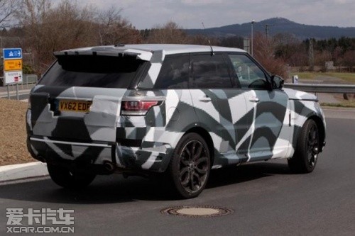 路虎攬勝運(yùn)動(dòng)版RS