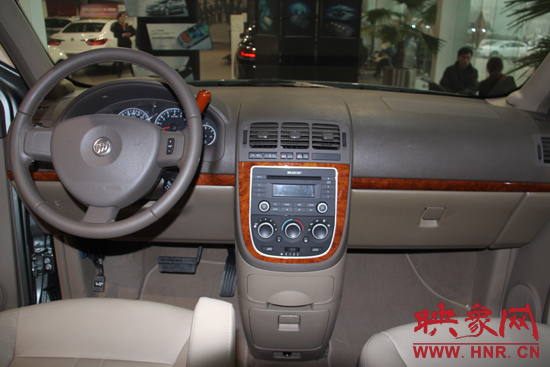 別克商務(wù)GL8