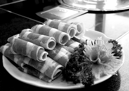 牛羊肉價格春節(jié)前直接“奔三”，市民感嘆吃牛羊肉是一種奢侈