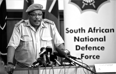 3月23日，中非共和國首都班吉，從加蓬首都利伯維爾出發(fā)的法國增援部隊(duì)共計(jì)200名士兵抵達(dá)班吉國際機(jī)場