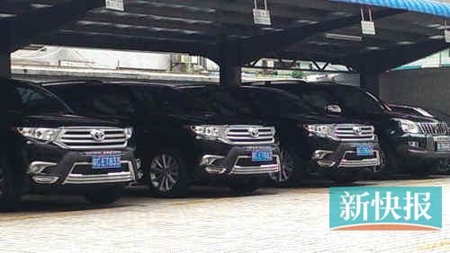 珠海煙草局停車場內(nèi)的三輛漢蘭達(dá)。