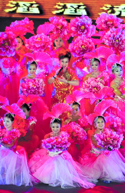 閉幕式上小香玉的一曲《河南人》唱出了我們河南人的精神。