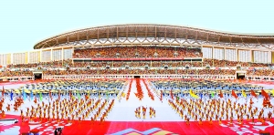 9月16日，第七屆全國(guó)農(nóng)民運(yùn)動(dòng)會(huì)開(kāi)幕式在南陽(yáng)市體育場(chǎng)舉行