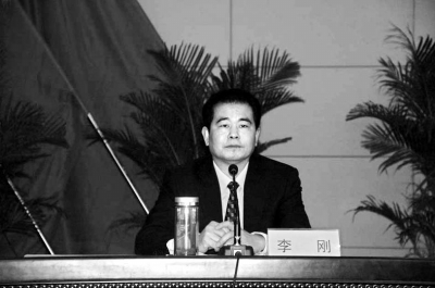 濮陽市委常委、市委政法委書記李剛