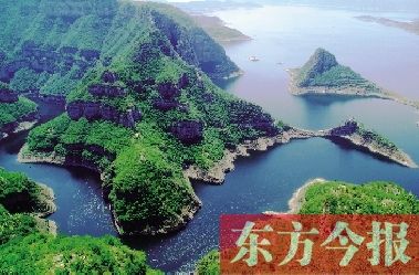 碧水藍天有綠色,是濟源人生活的愿望。如今,正是因為濟源有山有水,綠樹成蔭,很多在外工作的濟源人慢慢選擇回家鄉(xiāng)買房定居。