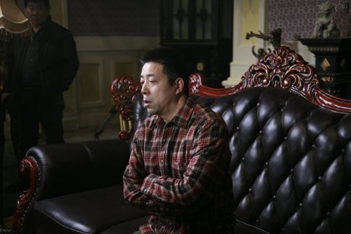 《大河兒女》導(dǎo)演安健接受媒體記者的訪(fǎng)問(wèn)。