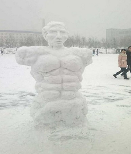 創(chuàng)意十足！日系列卡通雪人走紅