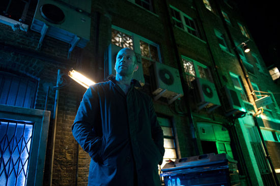 硬漢覺醒，報復黑暗