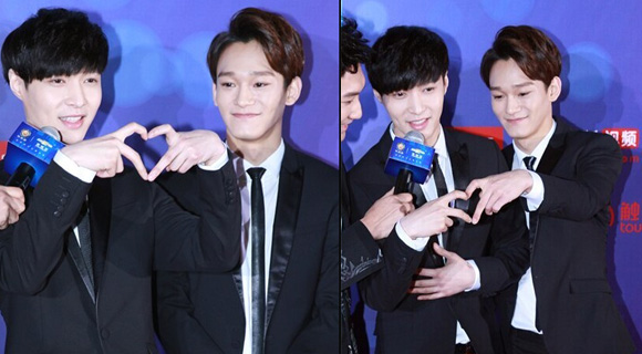 EXO成員張藝興和金鐘大作為代表上臺領獎，最受歡迎組合獎也是實至名歸。