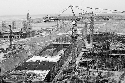 鄭州新鄭國(guó)際機(jī)場(chǎng)二期工程建設(shè)如火如荼。資料圖片