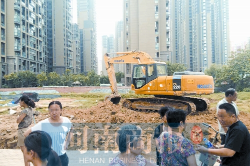 昨天，由于附近居民抗議，紅旗變電站項(xiàng)目再次停工