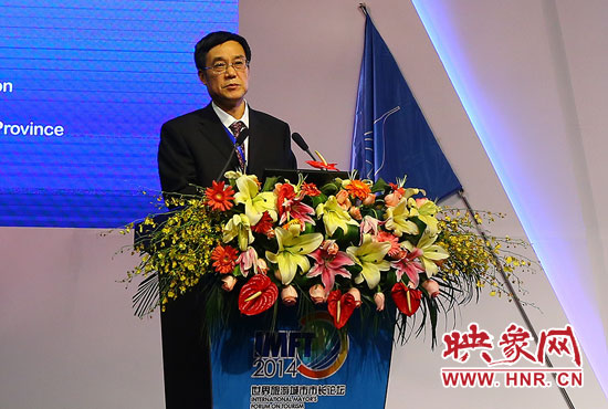 鄭州航空港區(qū)管委會主任張延明。