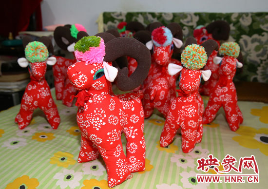 羊年來了，做一些紅紅的羊兒多喜慶