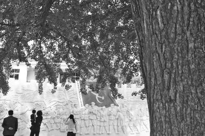 信陽市羅山縣何家沖村，當年紅二十五軍從這里出發(fā)。記者李文波攝影