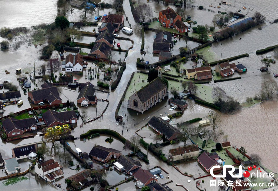 航拍英國(guó)薩默塞特郡遭洪水襲擊區(qū)域