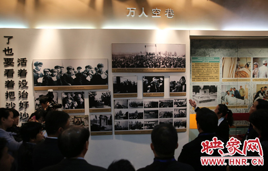 在焦裕祿紀念館，參觀的人絡繹不絕，一批批來自全國各地的黨員干部前來學習焦裕祿事跡