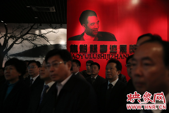 在焦裕祿紀念館，參觀的人絡繹不絕，一批批來自全國各地的黨員干部前來學習焦裕祿事跡