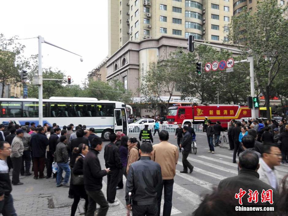 自治區(qū)和烏魯木齊市有關(guān)部門迅速處置，傷員已全部送往醫(yī)院救治。