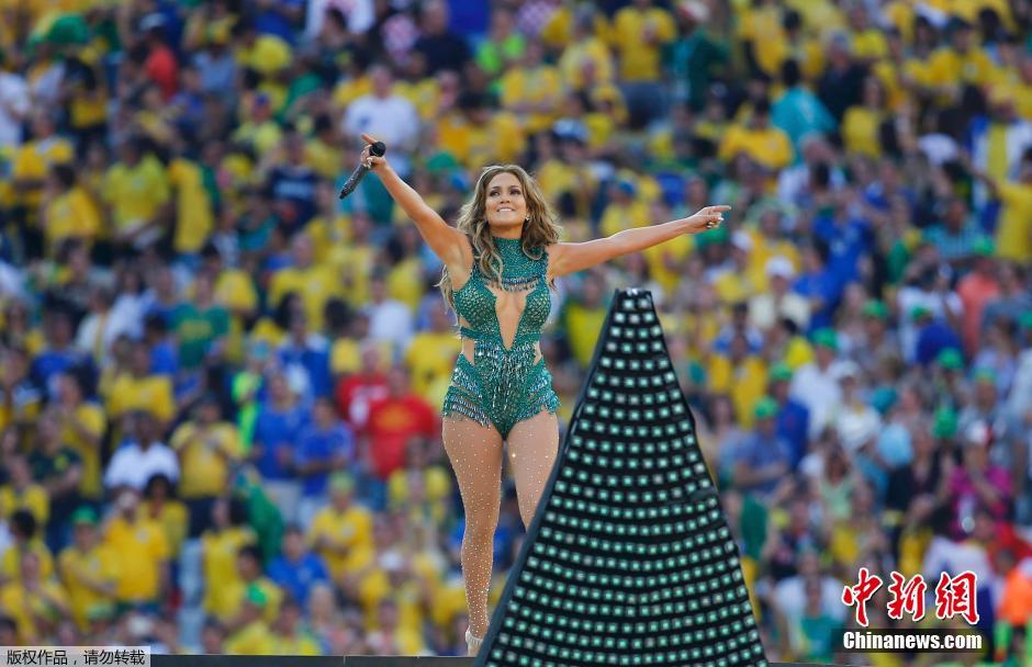 北京時(shí)間6月13日凌晨2時(shí)，巴西世界杯正式拉開(kāi)帷幕。