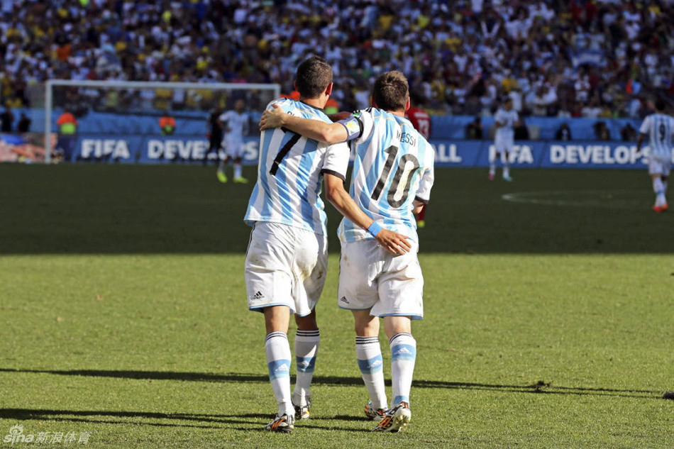 梅西送助攻,阿根廷驚險晉級8強(qiáng)