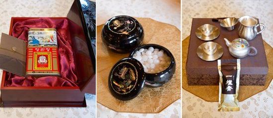 　當?shù)貢r間2014年7月4日，韓國總統(tǒng)樸槿惠向中國國家主席習近平贈送的紅參和茶具等。