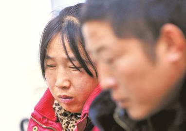 找不到女兒，小王的父母傷心難過。