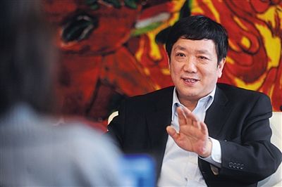 　政協(xié)委員、中國電力投資集團總經(jīng)理陸啟洲稱，7800元是其每月基本工資。資料圖片/新京報記者 楊杰