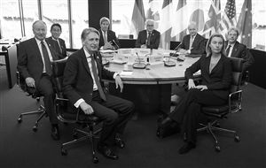 4月15日，日本外相岸田文雄（左二）參加G7外長會(huì) 新華社發(fā)